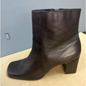 Brown ankle boots SIZE 11